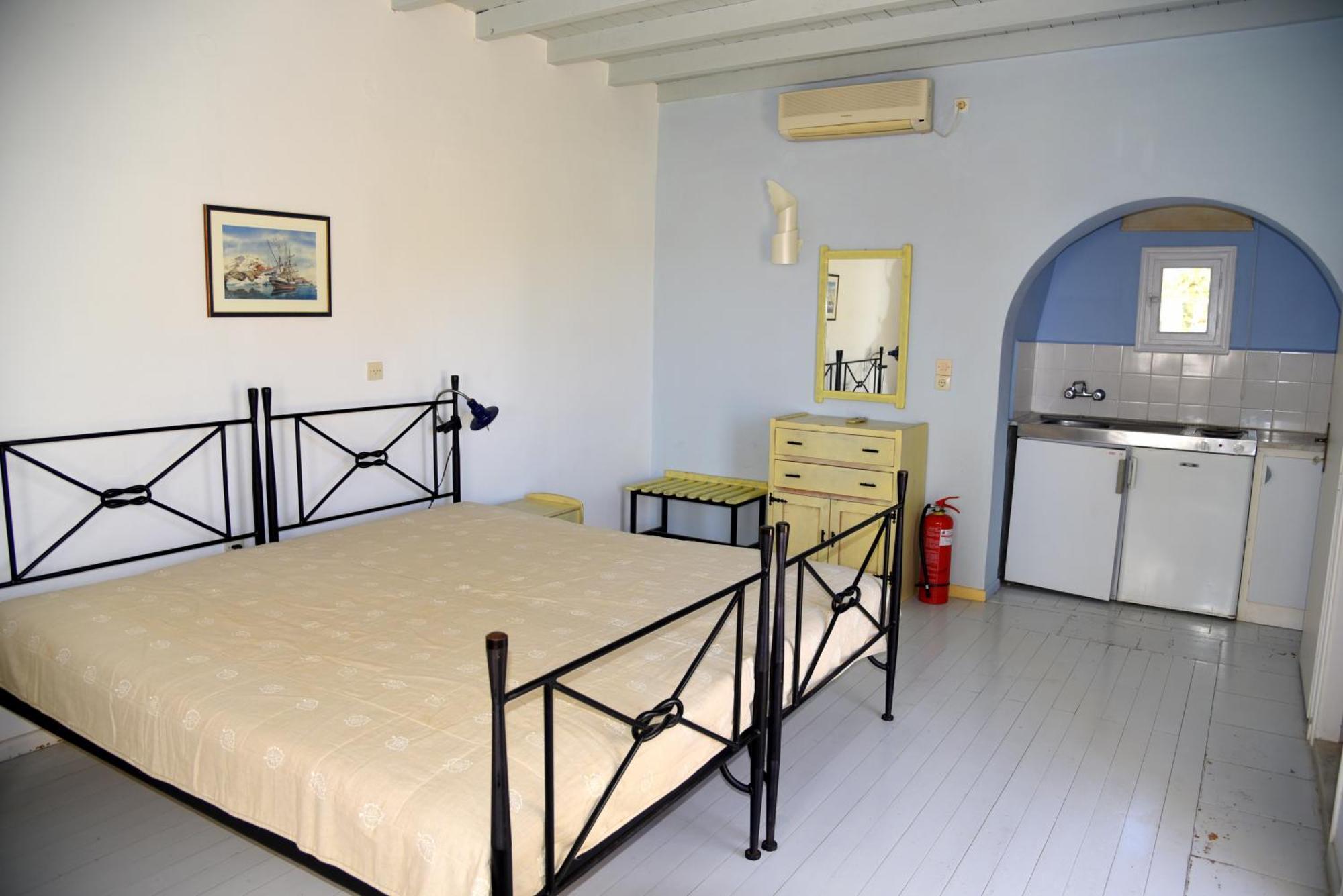 Spitia Vasili Aparthotel Kapsálion Exteriör bild